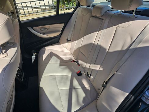 Used 2018 BMW 320i Sedan image 19