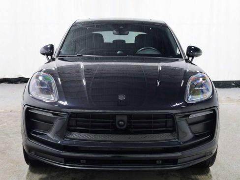 Used 2023 Porsche Macan Turbo image 14