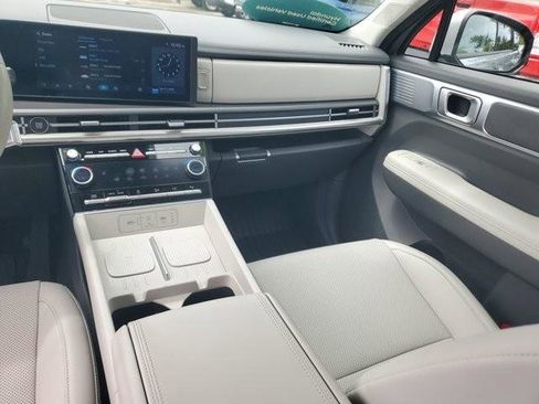 Used 2025 Hyundai Santa Fe SEL image 16