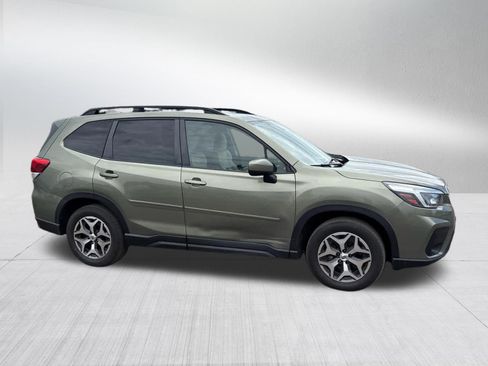 Used 2021 Subaru Forester Premium AWD/4WD image 12