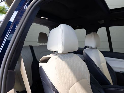 Used 2020 BMW X7 M50i w/ Dynamic Handling Package AWD/4WD image 88