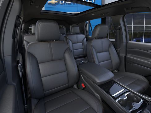New 2026 Chevrolet Traverse High Country w/ LPO, Floor Liner Package image 16