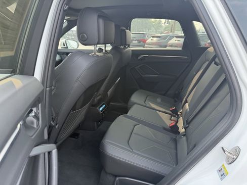 Used 2025 Audi Q3 2.0T Premium w/ Convenience Package AWD/4WD image 4