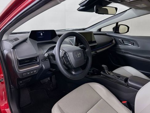 Used 2024 Toyota Prius XLE image 9
