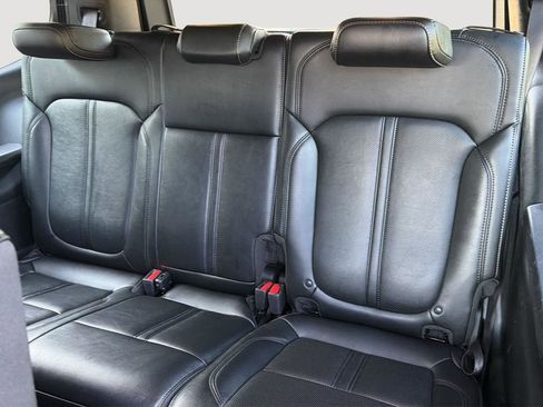 Used 2024 Jeep Wagoneer Series II w/ Flexible Seating Group AWD/4WD image 21
