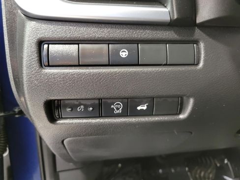 Used 2023 Nissan Rogue SV w/ SV Premium B Package AWD/4WD image 9