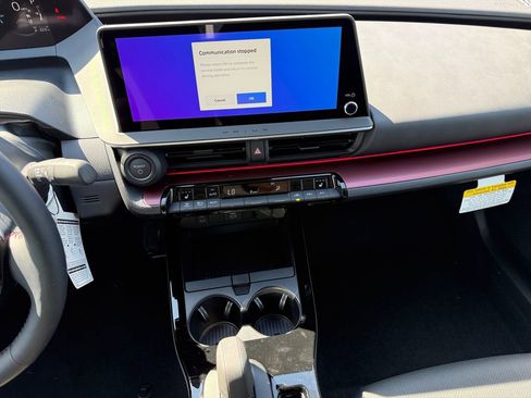New 2026 Toyota Prius Plug-In Hybrid FWD image 11