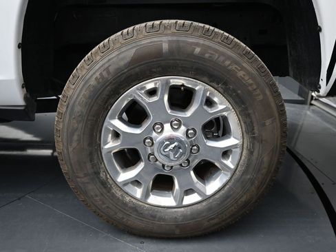Used 2023 RAM 2500 Laramie AWD/4WD image 10