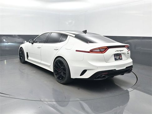 Used 2020 Kia Stinger GT2 image 3