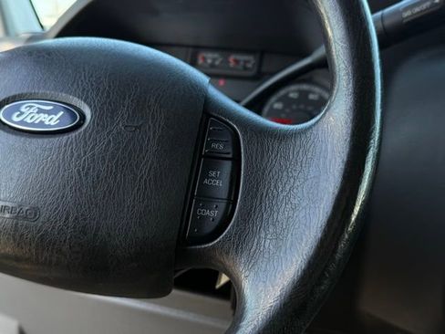 Used 2014 Ford E-250 and Econoline 250 image 11