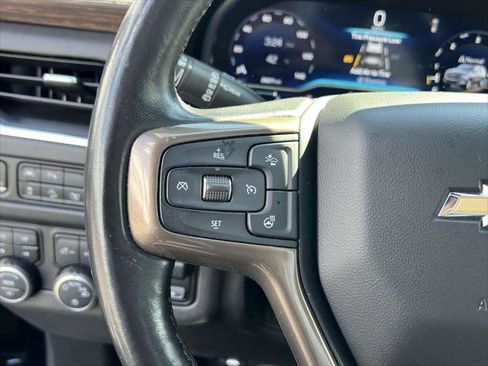 Used 2022 Chevrolet Suburban High Country AWD/4WD image 25