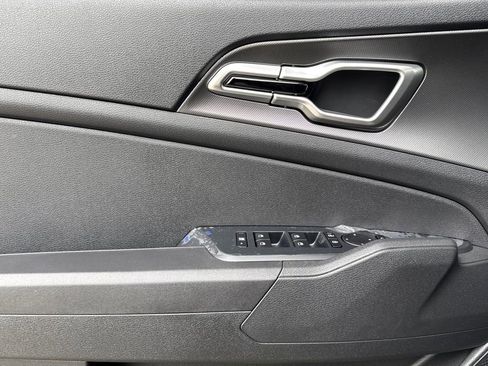 New 2026 Kia Sportage S AWD/4WD image 11