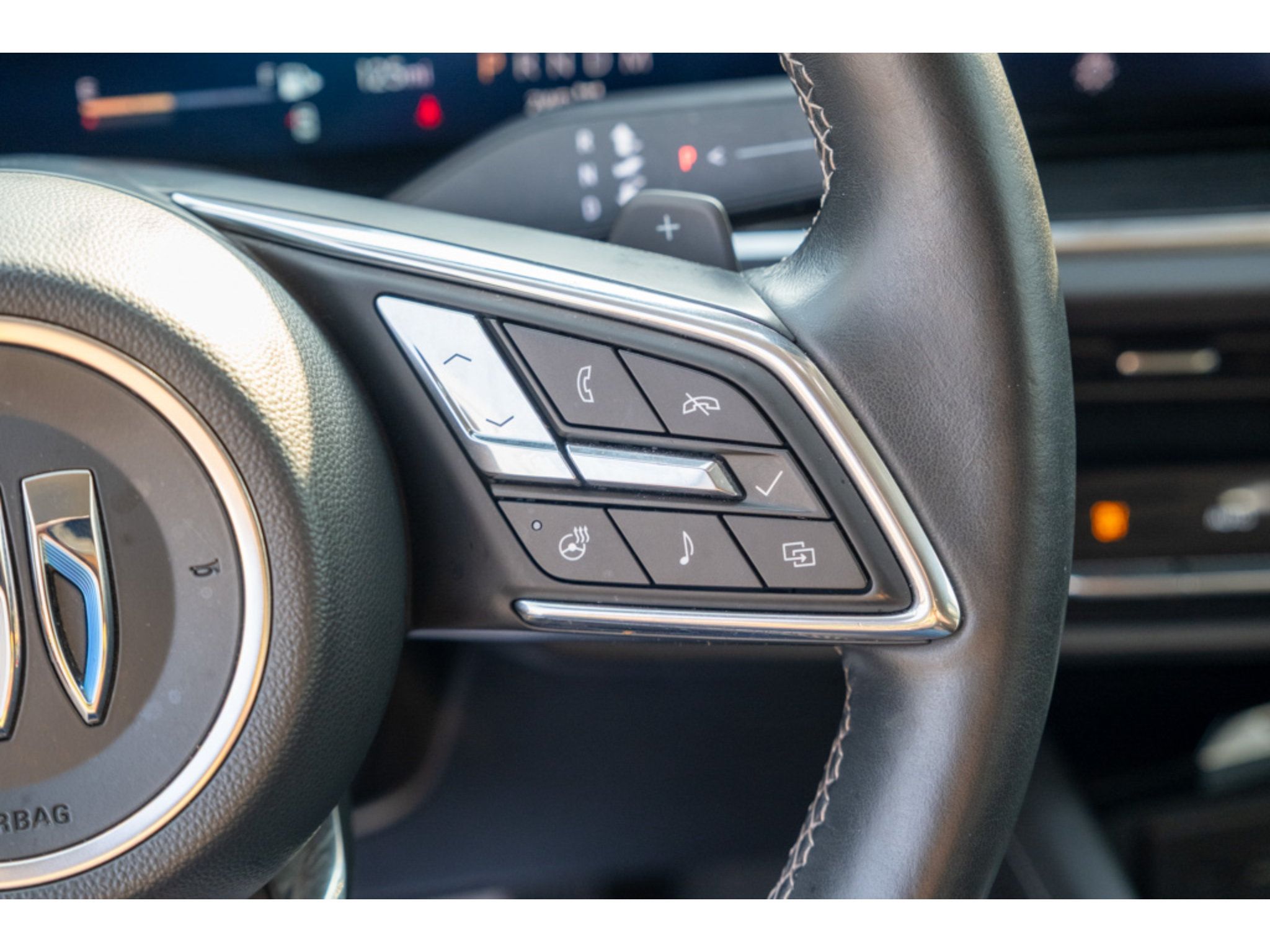 Used 2024 Buick Envision Preferred AWD/4WD image 19