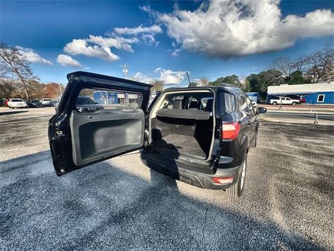 Used 2021 Ford EcoSport SE image 25