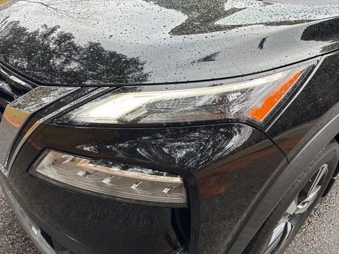 Used 2023 Nissan Rogue SL w/ SL Premium Package image 10