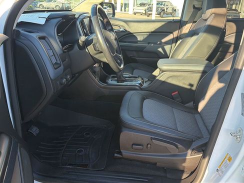 Used 2022 Chevrolet Colorado Z71 w/ Trail Boss Package AWD/4WD image 10