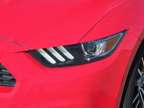 Used 2015 Ford Mustang Premium image 10