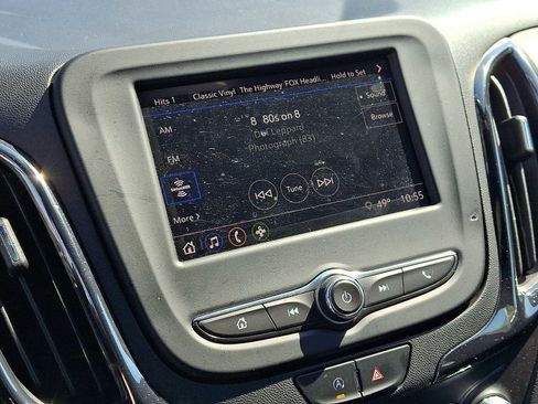 Certified 2023 Chevrolet Equinox RS w/ LPO, Floor Liner Package FWD image 17