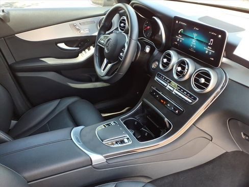 Used 2022 Mercedes-Benz GLC 300 image 10