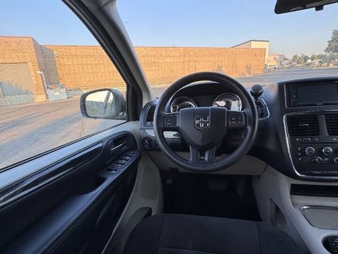 Used 2012 Dodge Grand Caravan SXT FWD image 14