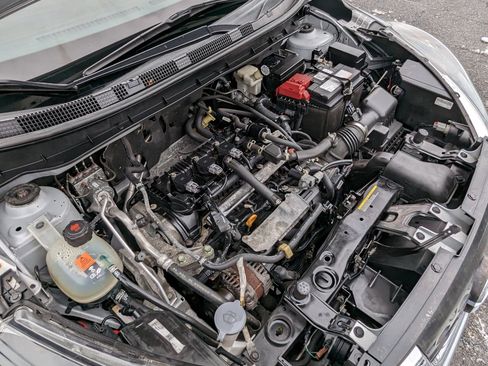 Used 2020 Nissan Kicks S image 42