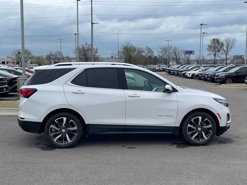 Used 2022 Chevrolet Equinox Premier image 8