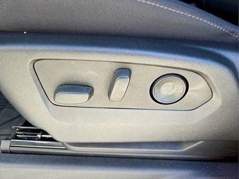 New 2025 Chevrolet Silverado 1500 Custom AWD/4WD image 16