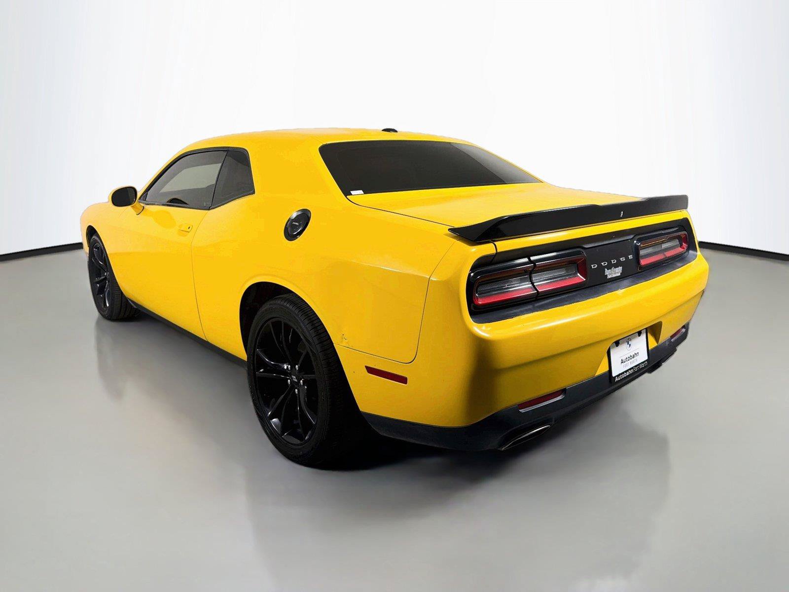 Used 2018 Dodge Challenger SXT w/ Blacktop Package RWD image 7