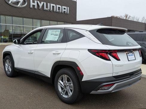 New 2026 Hyundai Tucson SE image 3