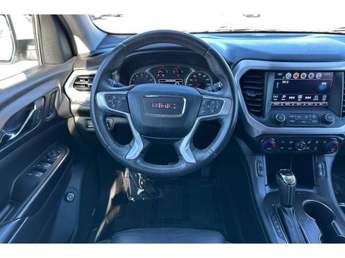 Used 2017 GMC Acadia SLT FWD image 16
