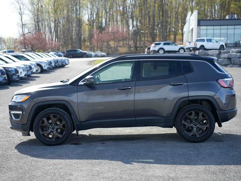 Used 2018 Jeep Compass Limited w/ Navigation Group AWD/4WD image 8