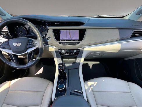 Used 2022 Cadillac XT5 Premium Luxury w/ Technology Package FWD image 15