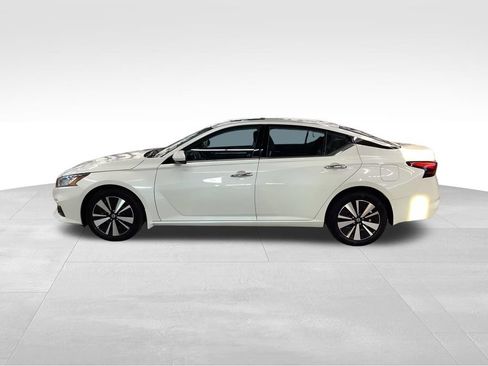 Used 2019 Nissan Altima 2.5 SV AWD/4WD image 3