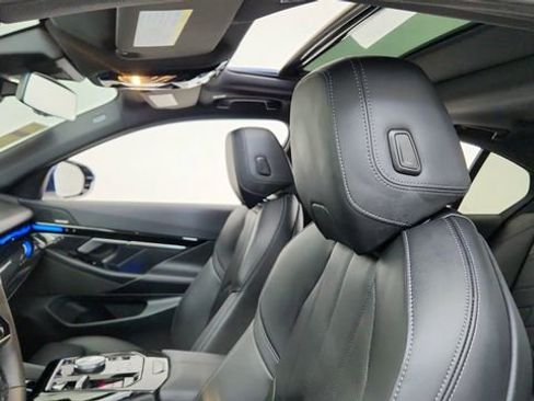 Used 2026 BMW 530i xDrive image 32