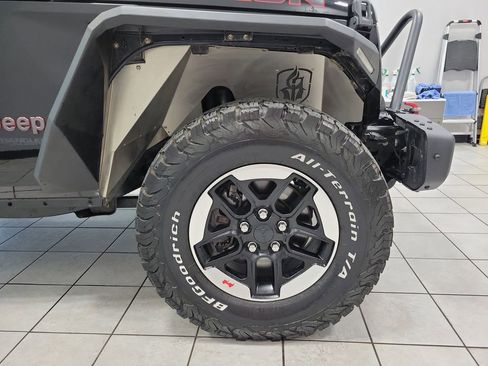 Used 2020 Jeep Wrangler Unlimited Rubicon w/ Steel Bumper Group AWD/4WD image 46