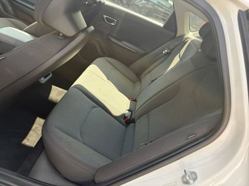 Used 2025 Kia K4 FWD image 24