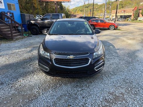 Used 2016 Chevrolet Cruze LT image 6