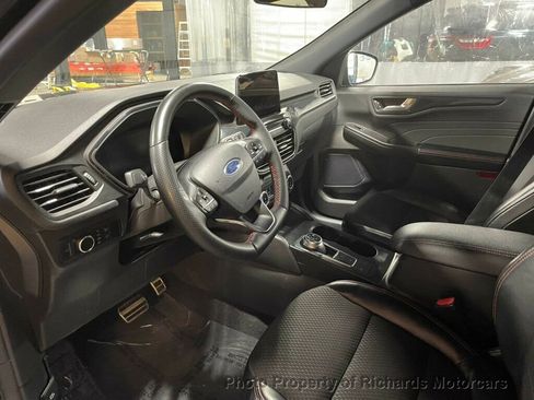 Used 2024 Ford Escape ST-Line AWD/4WD image 9