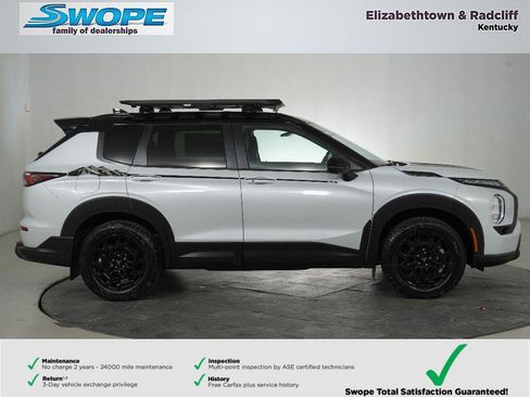 New 2026 Mitsubishi Outlander SE image 2