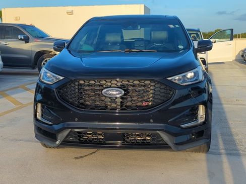 Used 2020 Ford Edge ST w/ Equipment Group 401A AWD/4WD image 2