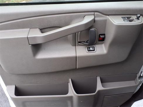 Used 2024 GMC Savana 2500 w/ Driver Convenience Package image 16