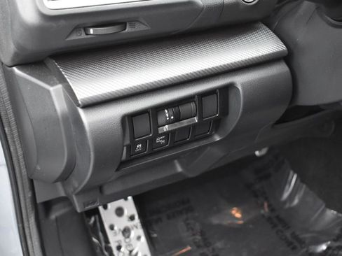 Used 2023 Subaru Impreza 2.0i Sport image 11