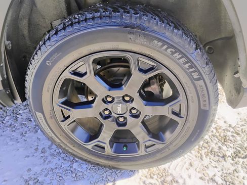 Used 2020 Toyota RAV4 TRD Off-Road w/ TRD Off-Road Weather Package image 29