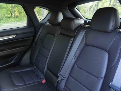 Used 2021 MAZDA CX-5 Signature image 18