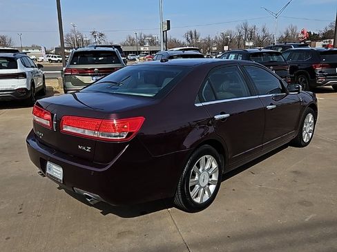 Used 2011 Lincoln MKZ image 5