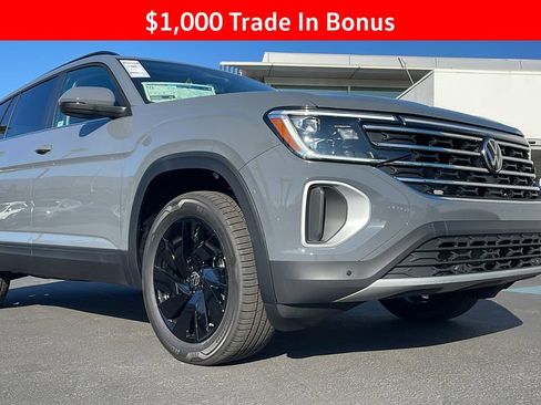 New 2026 Volkswagen Atlas SE FWD image 5