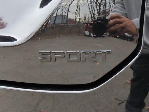 Used 2023 Honda Pilot Sport image 8