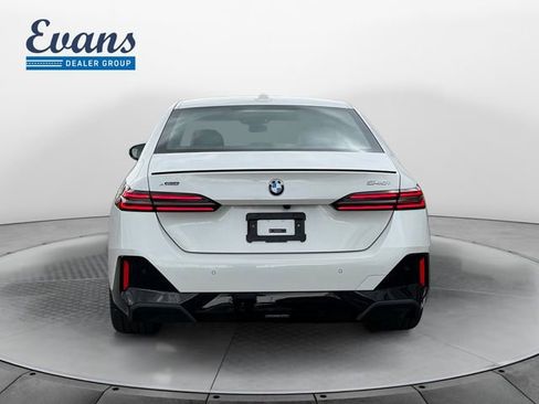 Used 2024 BMW 540i xDrive w/ Premium Package image 6