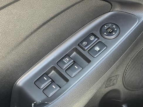 Used 2017 Kia Forte LX FWD image 9