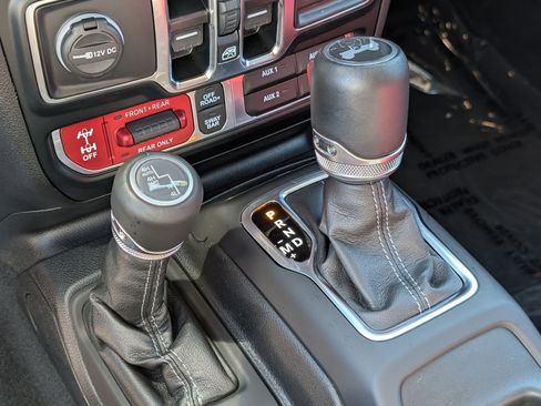 Used 2024 Jeep Wrangler Unlimited Rubicon 392 AWD/4WD image 24